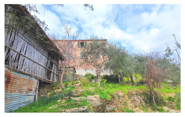 casa semindipendente in vendita a Rapallo in zona San Martino di Noceto