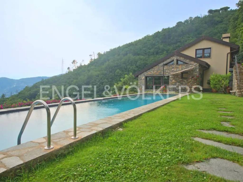 casa indipendente in vendita a Rapallo
