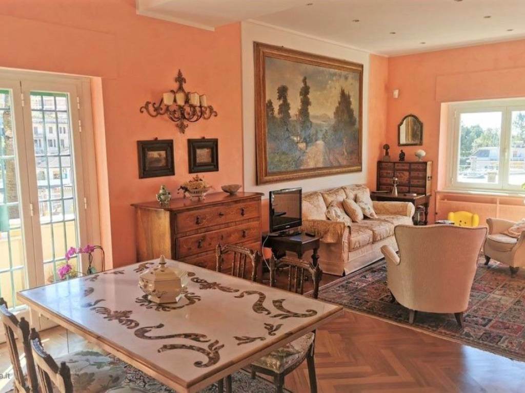 casa indipendente in vendita a Rapallo