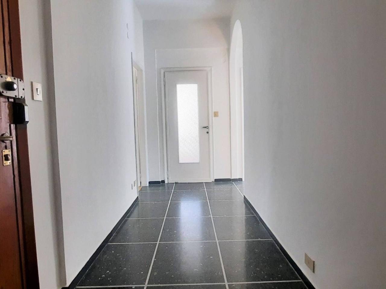 appartamento in vendita a Rapallo in zona Montallegro