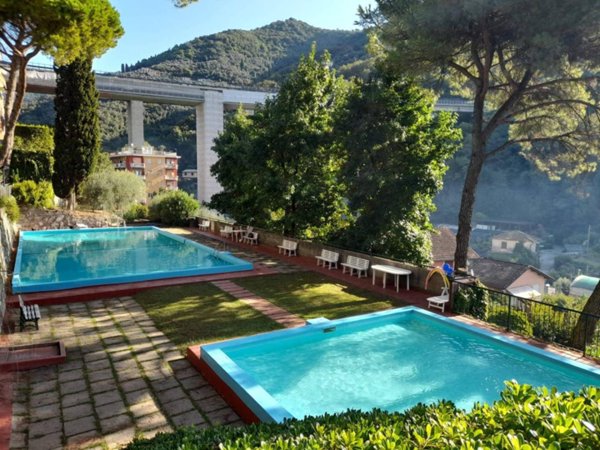 appartamento in vendita a Rapallo in zona Montallegro