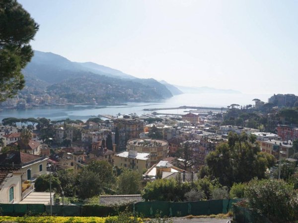 casa indipendente in vendita a Rapallo in zona Montallegro