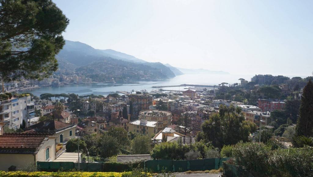 casa indipendente in vendita a Rapallo in zona Montallegro