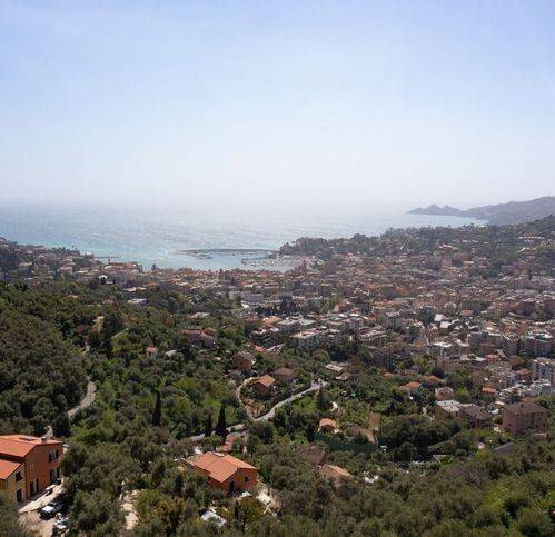 casa indipendente in vendita a Rapallo