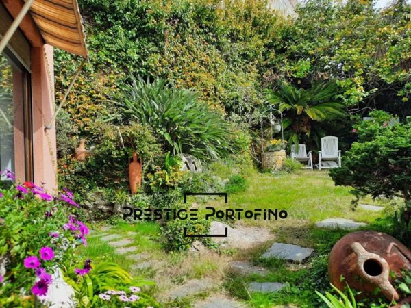 casa indipendente in vendita a Rapallo