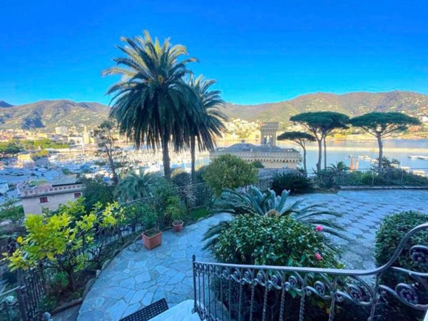 appartamento in vendita a Rapallo in zona San Michele di Pagana