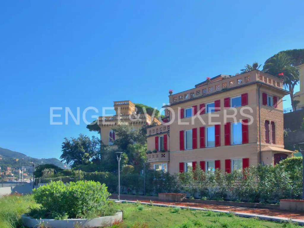 casa indipendente in vendita a Rapallo