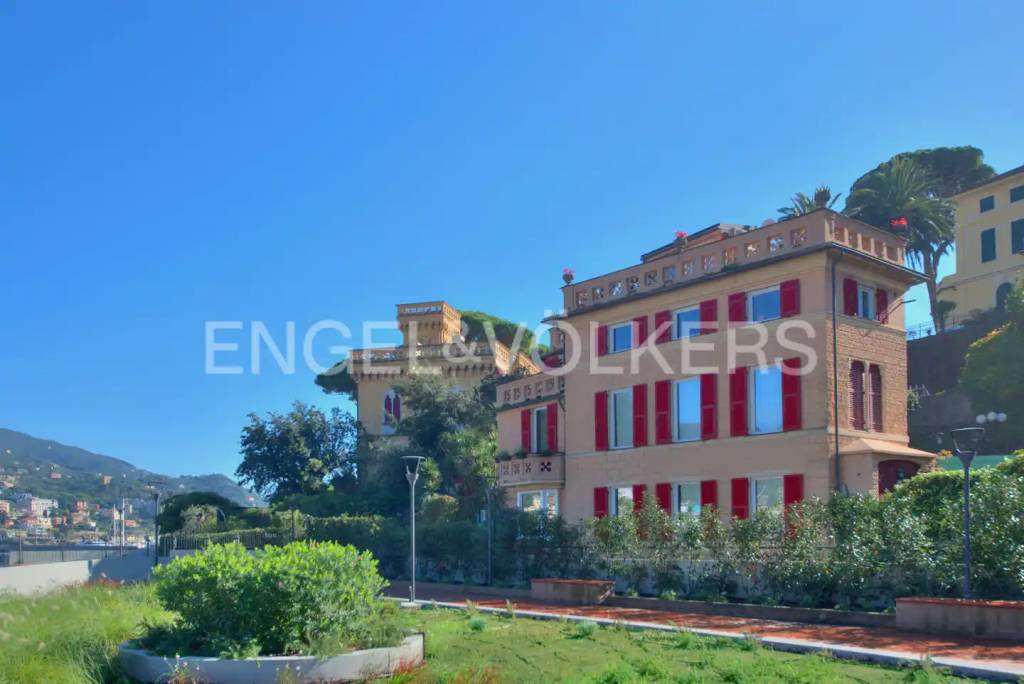 casa indipendente in vendita a Rapallo