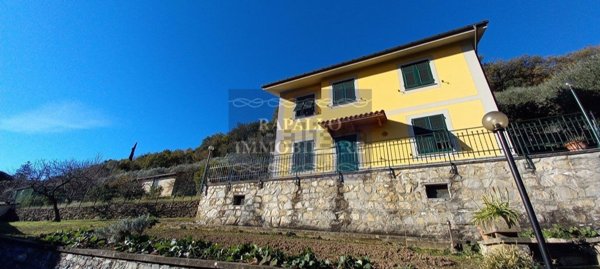 casa indipendente in vendita a Rapallo