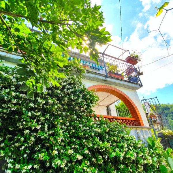 casa indipendente in vendita a Rapallo