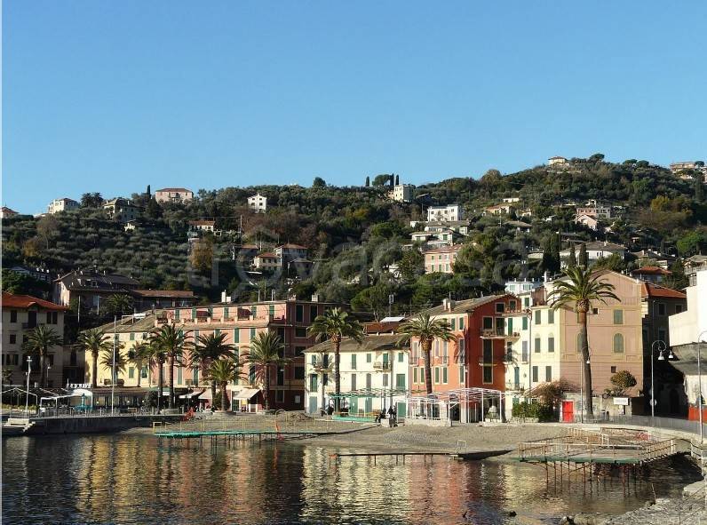 appartamento in vendita a Rapallo in zona San Michele di Pagana