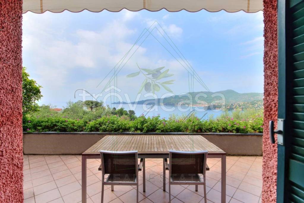 casa indipendente in vendita a Rapallo