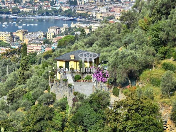 casa indipendente in vendita a Rapallo