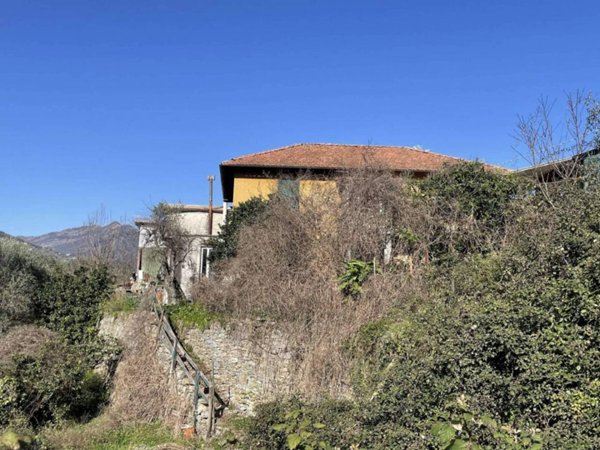 casa indipendente in vendita a Rapallo
