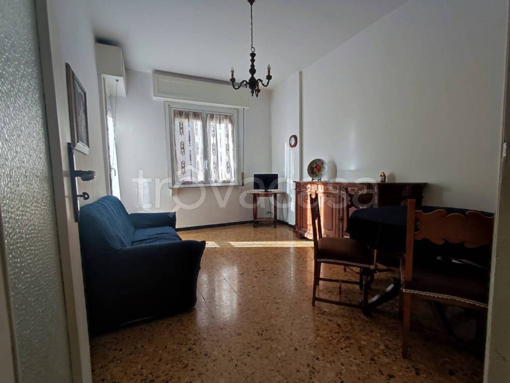 appartamento in vendita a Rapallo in zona Montallegro