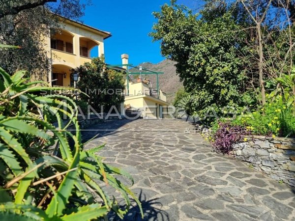 casa indipendente in vendita a Rapallo