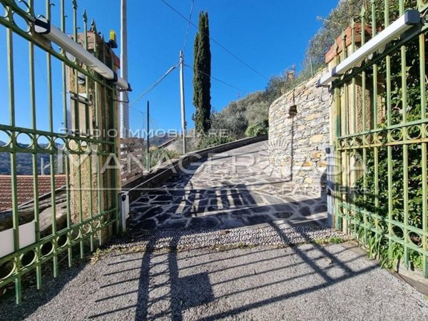casa indipendente in vendita a Rapallo