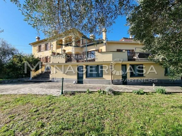 casa indipendente in vendita a Rapallo