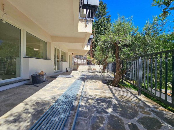 appartamento in vendita a Rapallo in zona Montallegro
