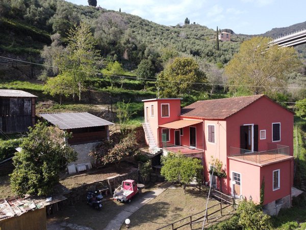 casa indipendente in vendita a Rapallo