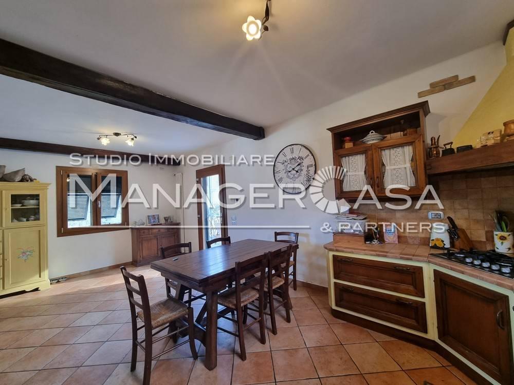 casa indipendente in vendita a Rapallo in zona San Massimo