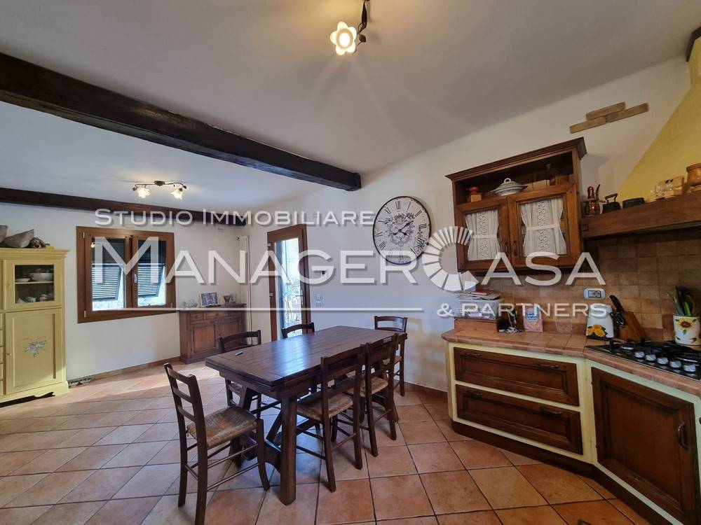 casa indipendente in vendita a Rapallo in zona San Massimo