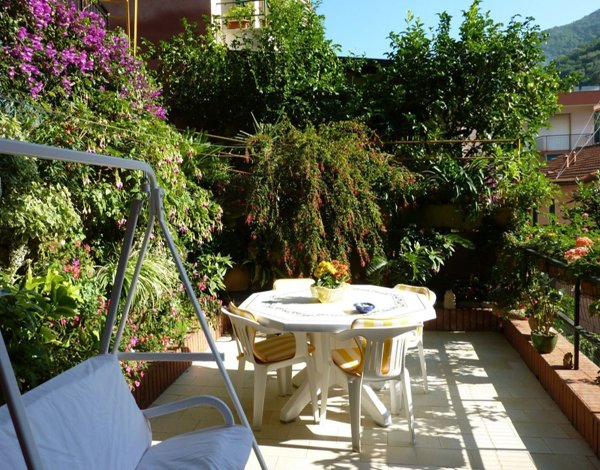 appartamento in vendita a Rapallo in zona Montallegro