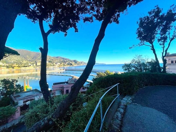 appartamento in vendita a Rapallo in zona San Michele di Pagana