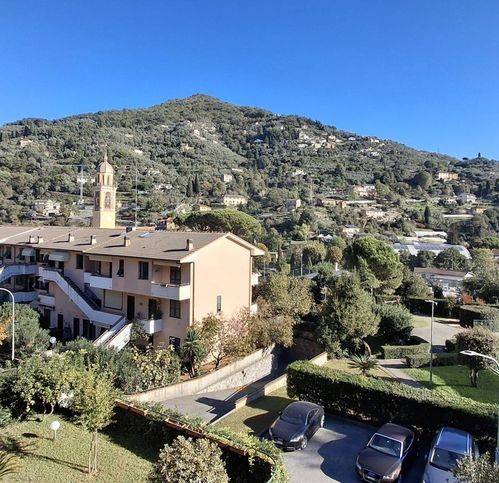 appartamento in vendita a Rapallo in zona San Pietro di Novella