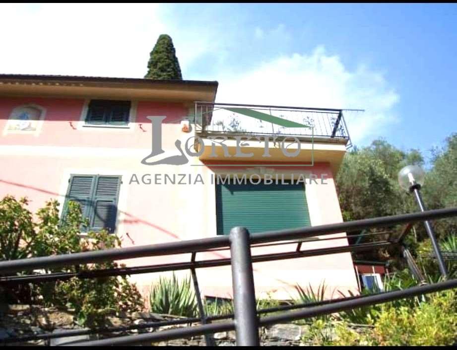 casa indipendente in vendita a Rapallo in zona Sant'Andrea di Foggia