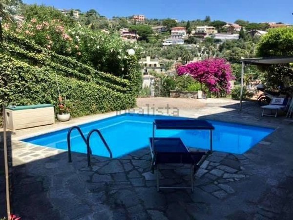 casa indipendente in vendita a Rapallo