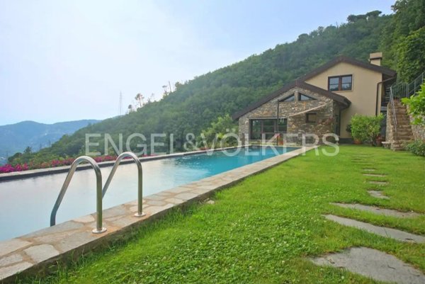 casa indipendente in vendita a Rapallo