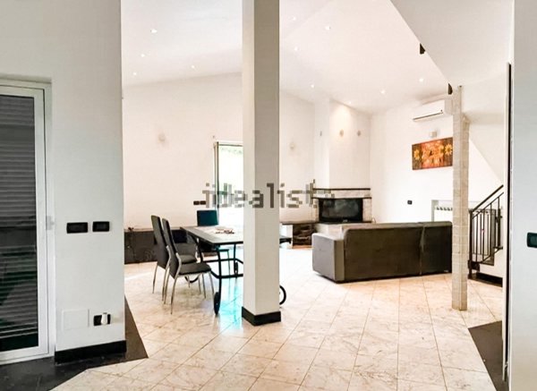 casa indipendente in vendita a Rapallo