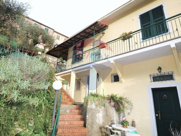 casa indipendente in vendita a Rapallo in zona San Martino di Noceto