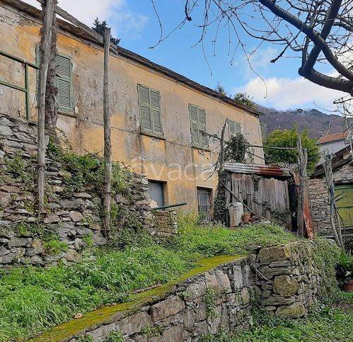 appartamento in vendita a Rapallo in zona Montallegro