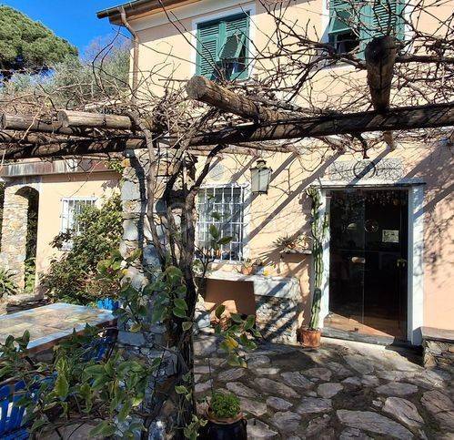 casa indipendente in vendita a Rapallo