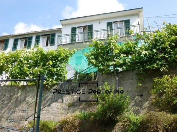 casa indipendente in vendita a Rapallo in zona Montepegli