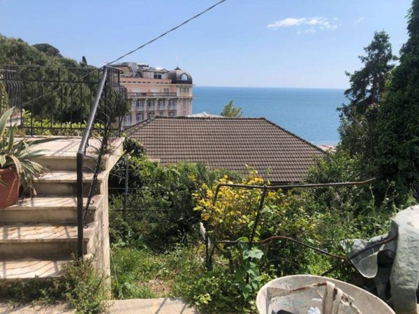 locale commerciale in vendita a Rapallo