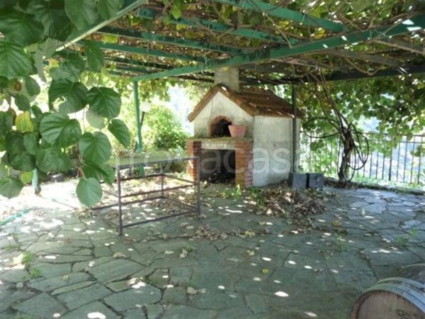 casa indipendente in vendita a Rapallo in zona Montallegro