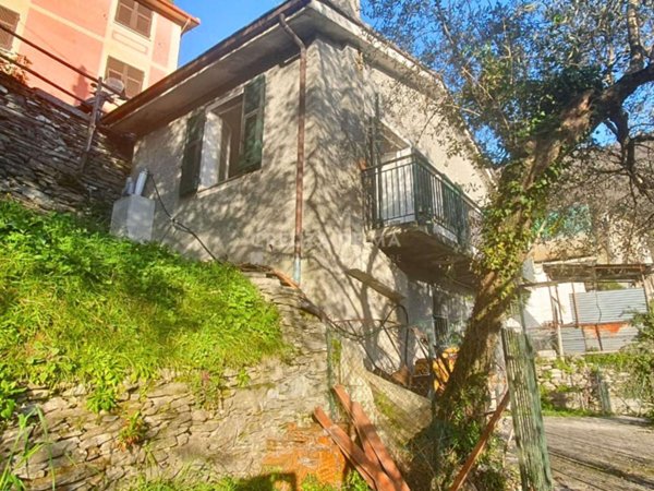 casa indipendente in vendita a Rapallo in zona Montepegli