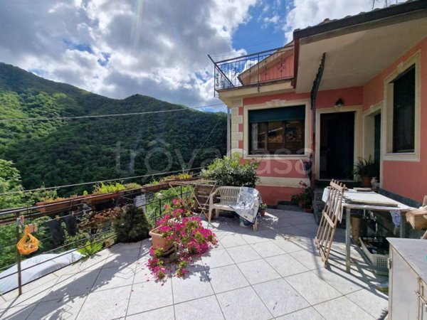 casa indipendente in vendita a Rapallo in zona Sant'Andrea di Foggia