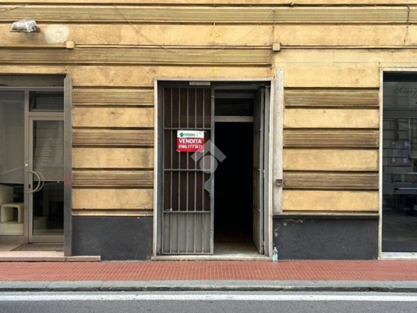 locale commerciale in vendita a Rapallo