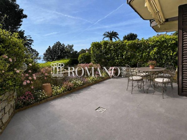 appartamento in vendita a Rapallo in zona San Michele di Pagana