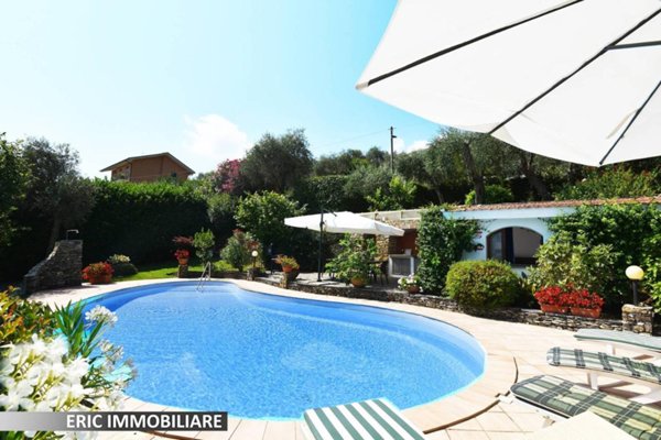 casa indipendente in vendita a Rapallo in zona San Massimo