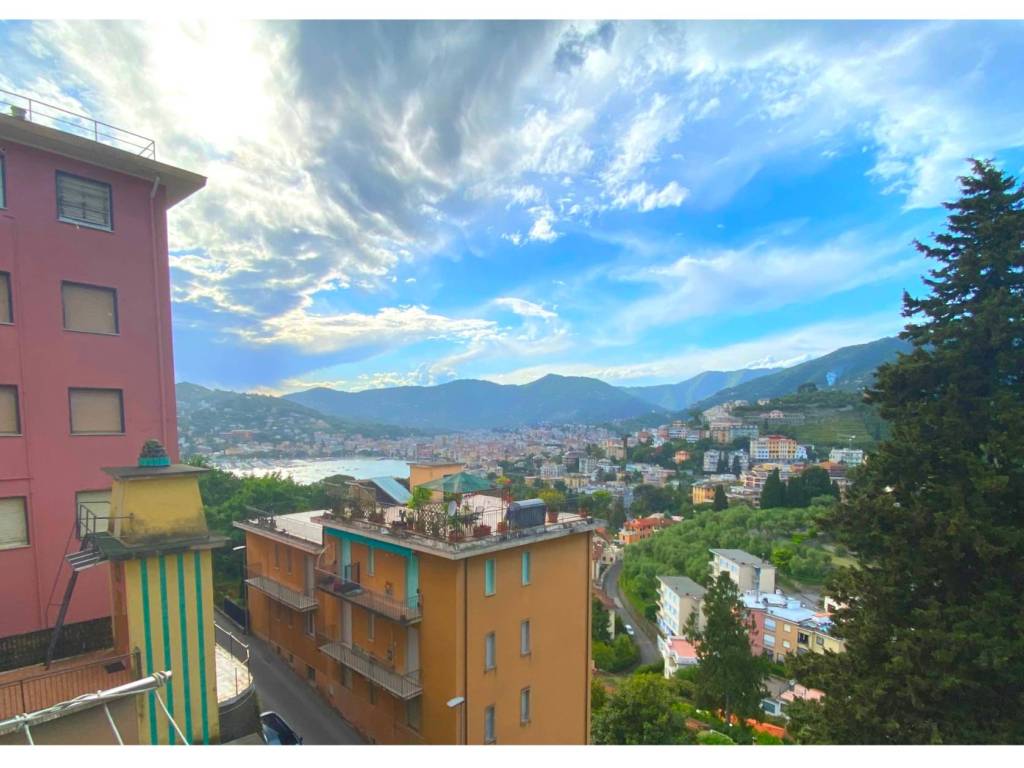 appartamento in vendita a Rapallo in zona San Michele di Pagana
