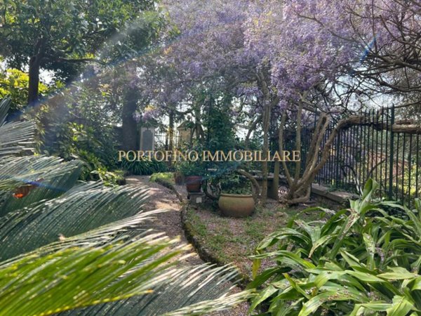 casa indipendente in vendita a Rapallo