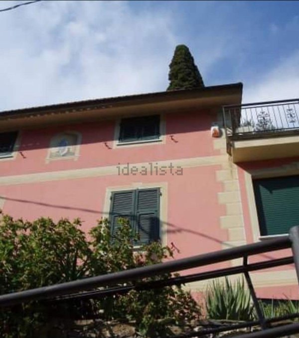 casa indipendente in vendita a Rapallo in zona Sant'Andrea di Foggia