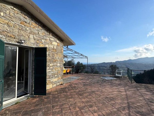 casa indipendente in vendita a Rapallo