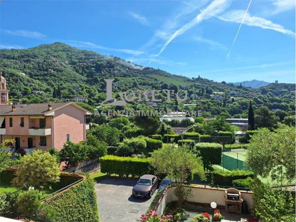 casa indipendente in vendita a Rapallo in zona Sant'Andrea di Foggia