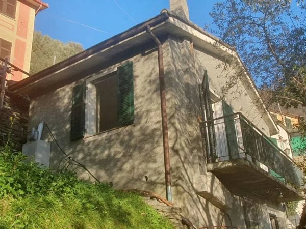 casa indipendente in vendita a Rapallo in zona Sant'Andrea di Foggia